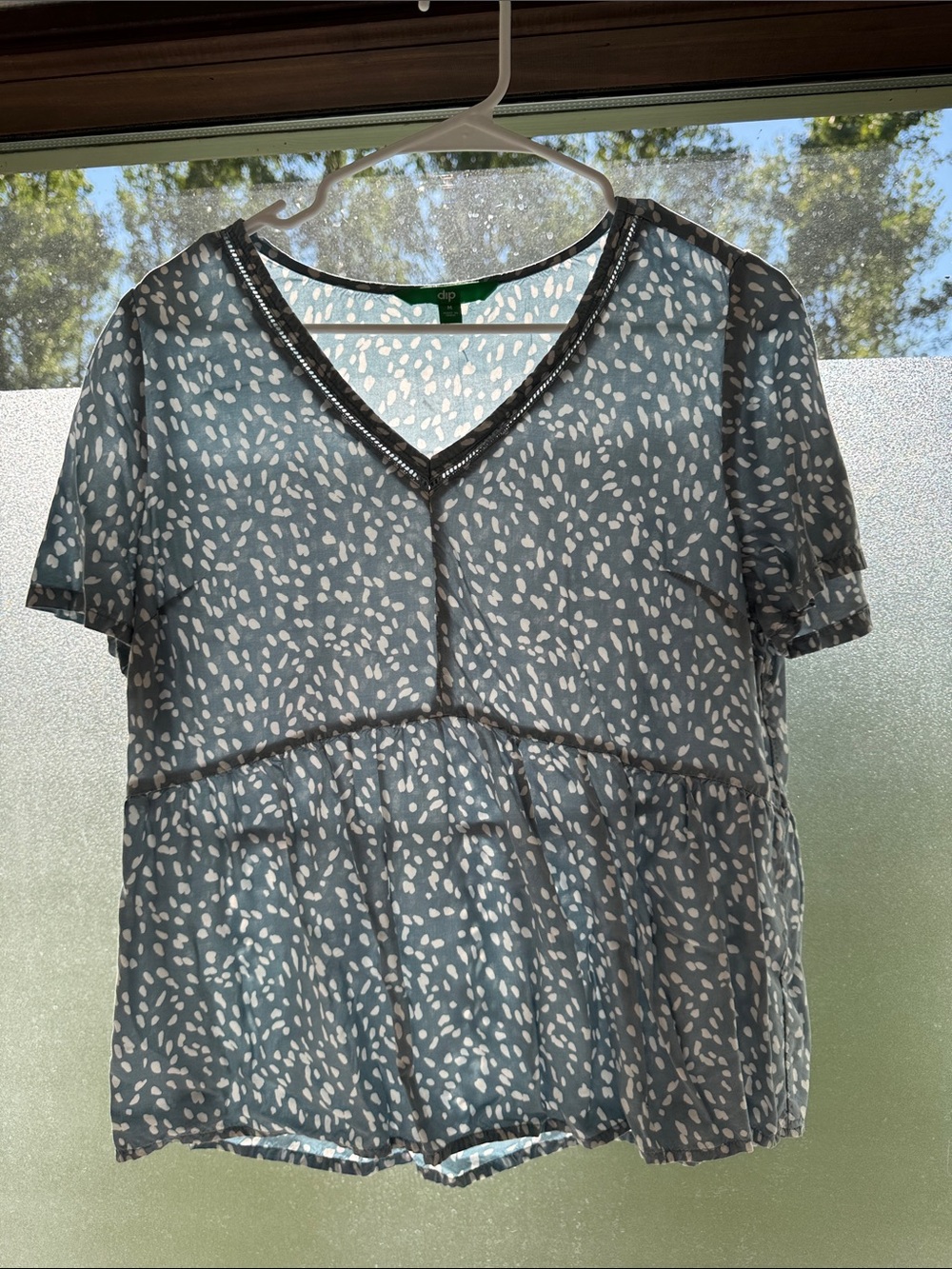 dip Blue Short-Sleeve V-Neck Peplum Blouse with White Speckle